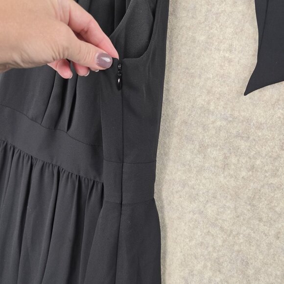 Black Halter Neck Pleated Dress With Bow Detail & Side Zipper - Picture 4 of 9